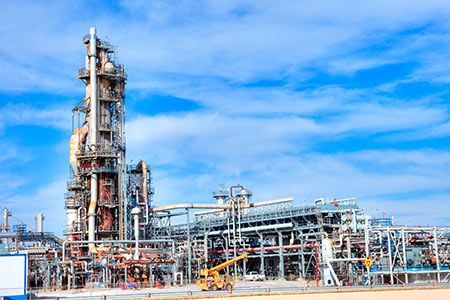 Oil falls as bulls bow to demand reality